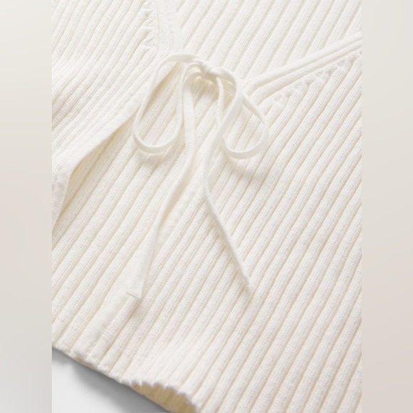 Gap 100% Cotton Tie-Front Crop
Cardigan - Picture 4 of 7